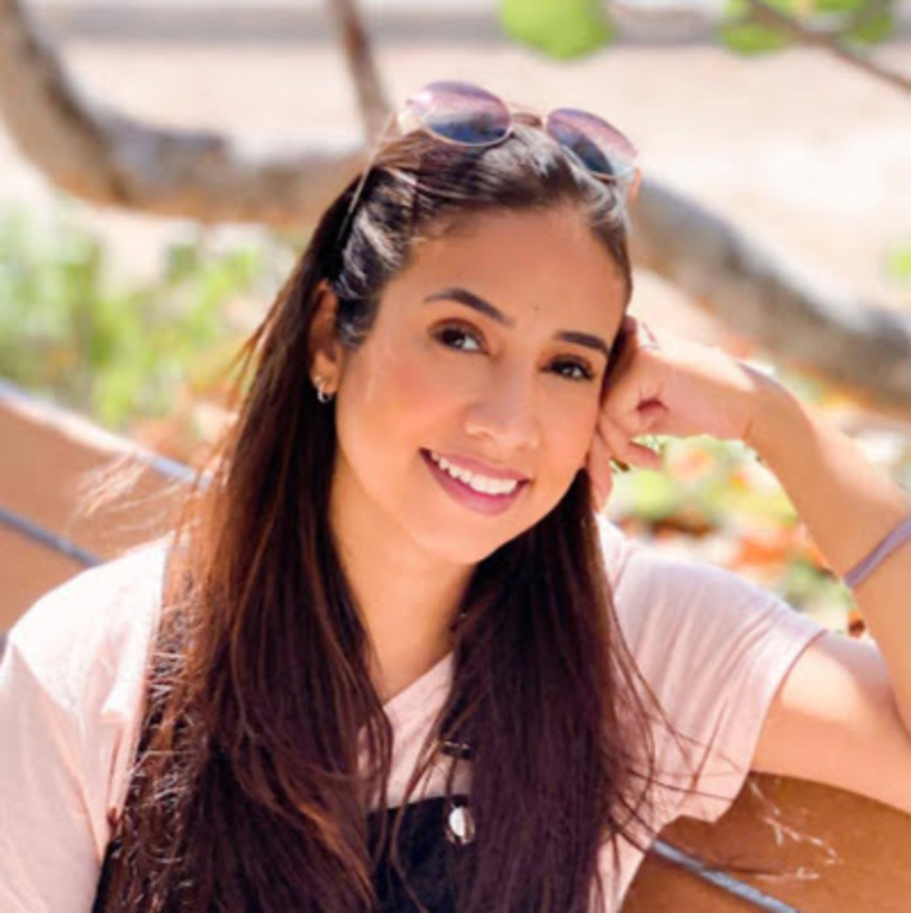 Meet your Posher, Leticia